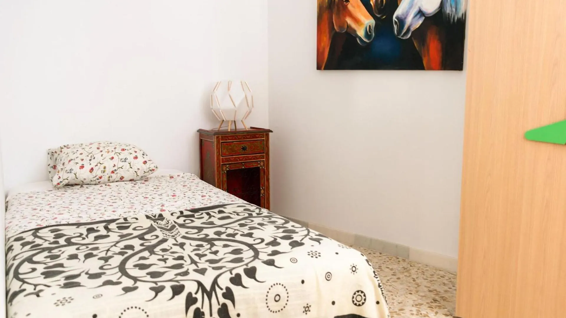 Cosy Holiday Home With Sea-View Cádiz
